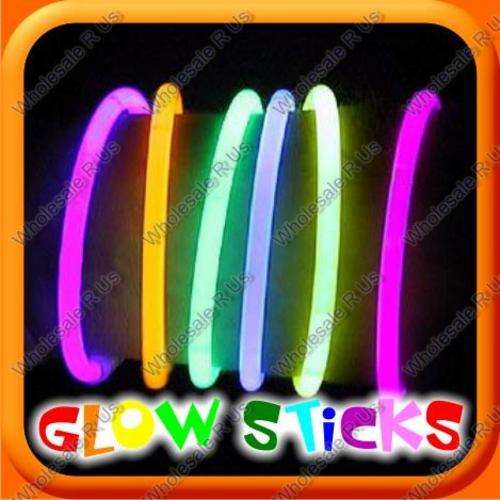 50 x Glow Sticks  Glow Bangles  Bracelets  Necklaces  Earings  Belts - Light Sticks Glow Everything