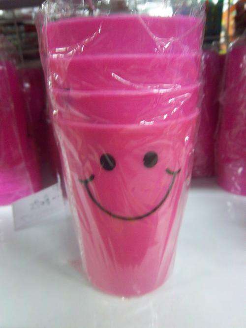 Set of 4 Pink Smiley Plastic Glasses.