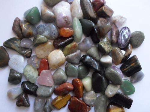 70 Polished Gemstones. 15mm - 30mm