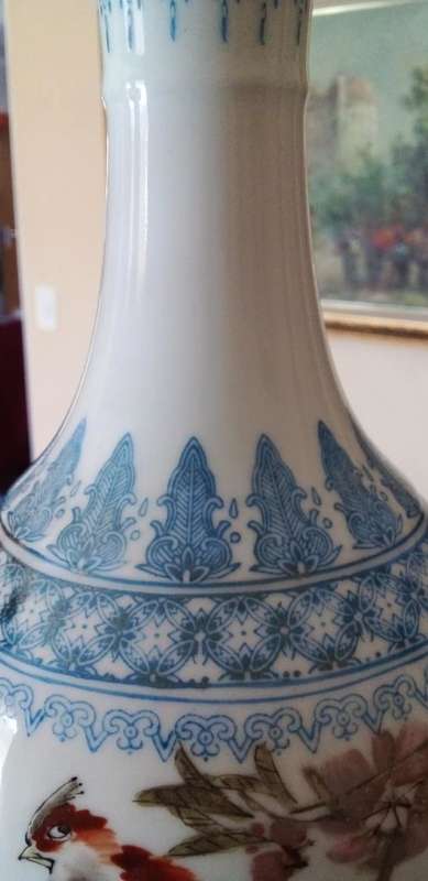 2 x Oriental vases