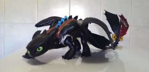 Official Genuine Huge Dreamworks `How to train your Dragon` in near mint condition.