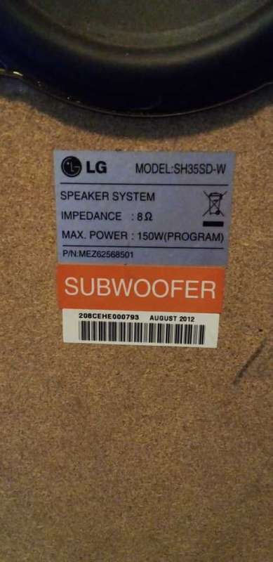 LG SH35SD-W Subwoofer (READ DESCRIPTION)