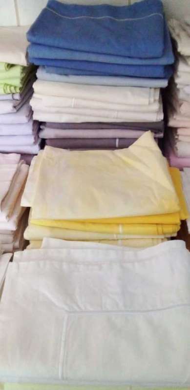 180 x 200 Thread Count Pure Cotton Oxford Pillow Cases (NB READ DESCRIPTION)