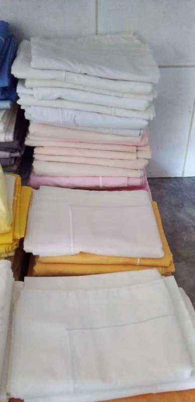 180 x 200 Thread Count Pure Cotton Oxford Pillow Cases (NB READ DESCRIPTION)