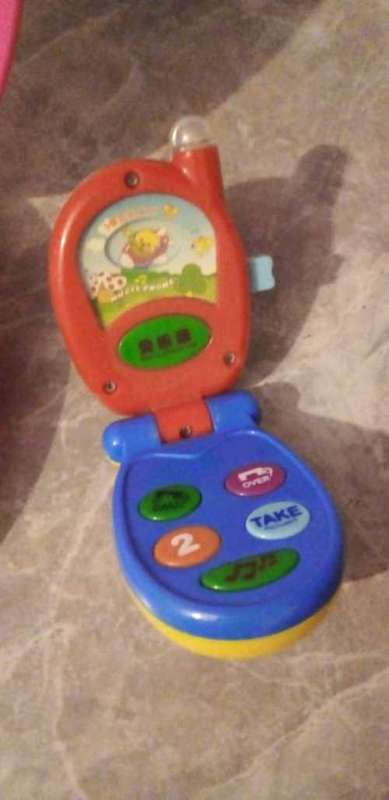 Hello Kitty Working Kids Laptop and Working Toy Cellphone (READ DESCRIPTION)