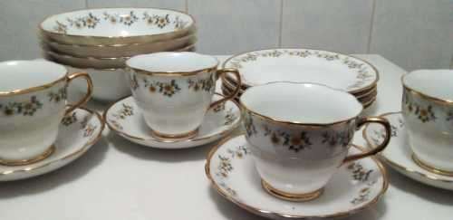 Lovely 16 Piece Tea Set