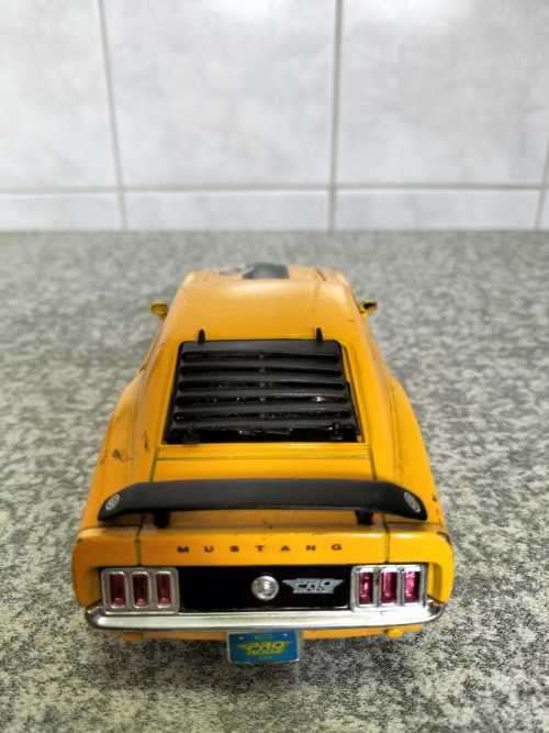 Maisto 1974 Ford Mustang Boss 302 1/24 Die Cast Model Car