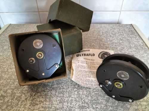 Set of 2 Ultraflo Strikeright 3 5/8 Fishing Reels in Original Box