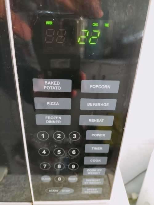 DEFY DMO 350 1400W Working Microwave in Very Good Condition