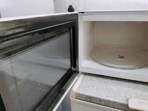 DEFY DMO 350 1400W Working Microwave in Very Good Condition