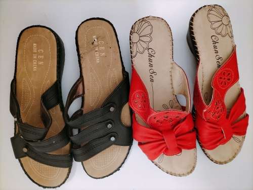2 x Pairs of Cen and Chun Sen Slip on Sandals Size 5