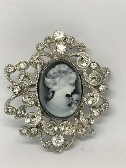 Stunning Vintage Brooch (6 of 37)