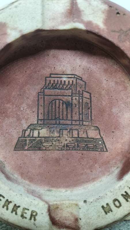 Magnificent Circa 1950 Vintage Voortrekker Monument Ashtray (1 of 2)