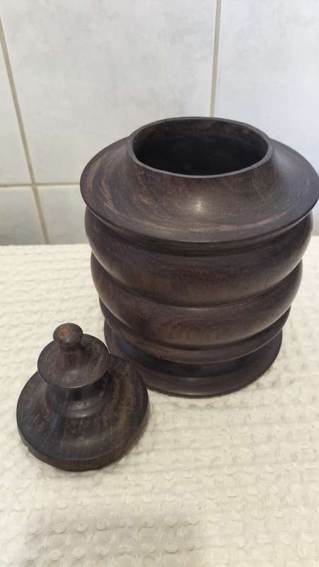 Beautiful Large Vintage Solid Wood Tabaco Jar With Lid - 2.8kg
