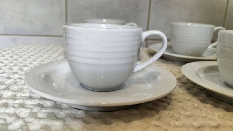 Set Of 4 Noritake Contemporary Arctic White (4000) Espresso Cups And Saucers
