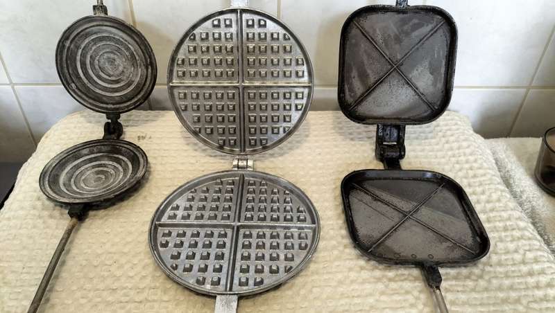 Stunning Vintage Set Of Jaffle, Waffle and Sandwich Makers