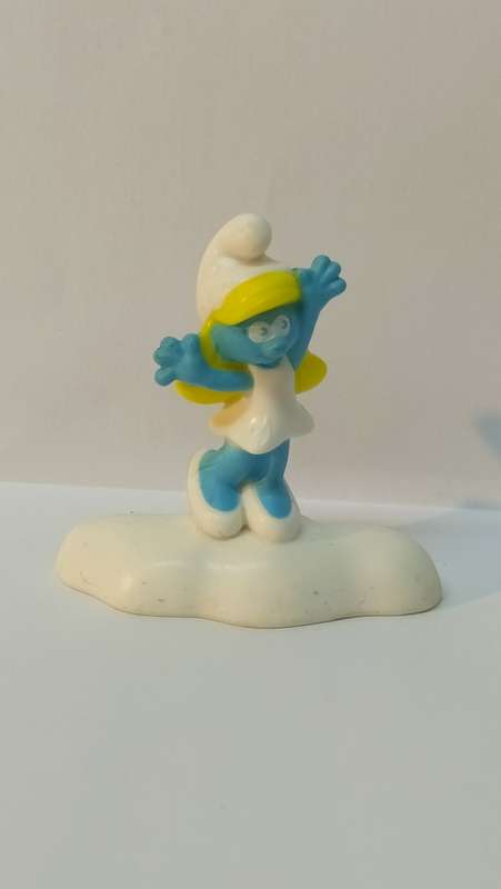 2017 Peyo McDonalds Smurfie