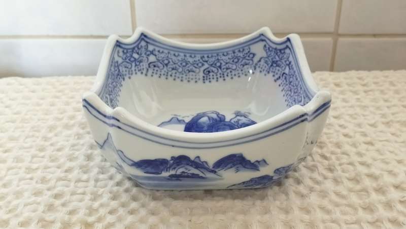 Magnificent Glazed Porcelain Square Container (2 Of 2)