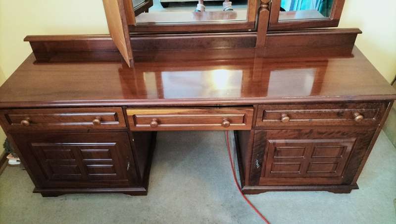 Absolutely Stunning Vintage Imbuia  3 Mirror Large Dresser With Stool - Collection Only