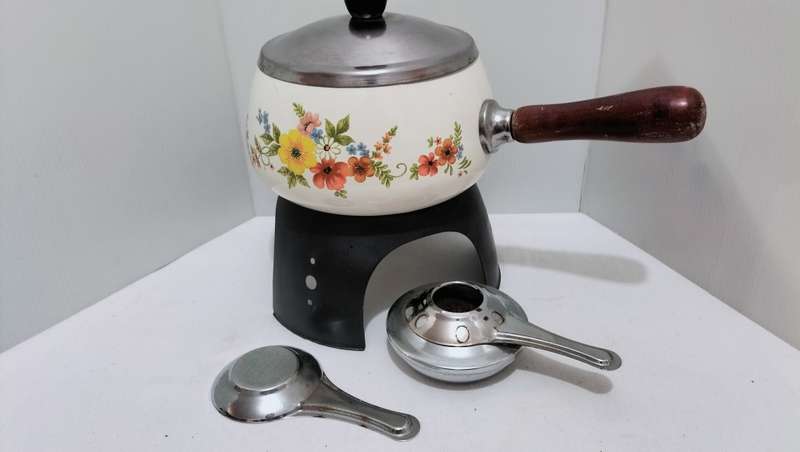 A Superb Good Condition Enamel (almost no scratches) Fondue Pot, Stand and Burner