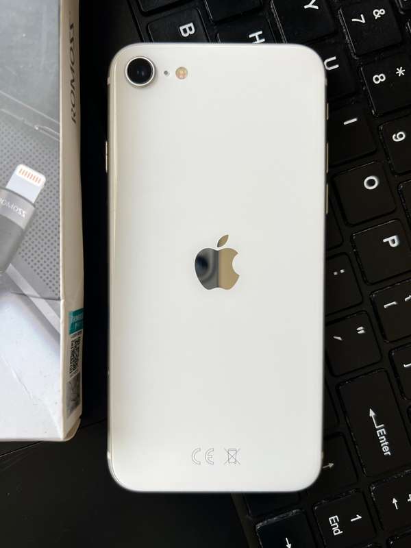 iPhone SE 2020 128GB White almost *NEW*