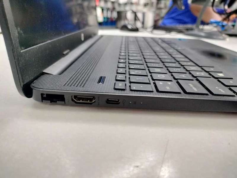 *11th Gen* HP 15-DW3032NI Laptop -  i3-1125G4 8GB RAM 1TB HDD