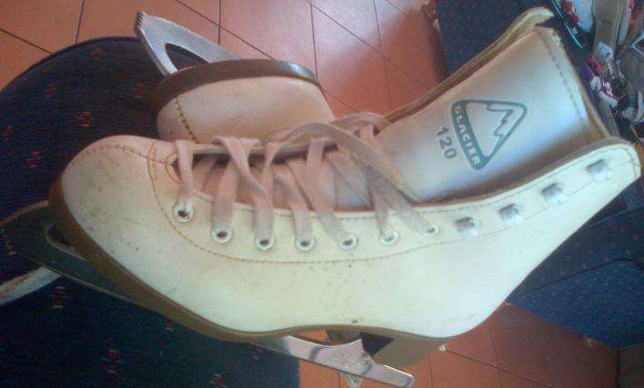 Glacier Ice Skates Size 4