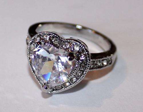 DRESS RING