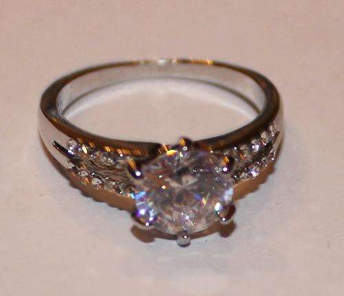 DRESS RING