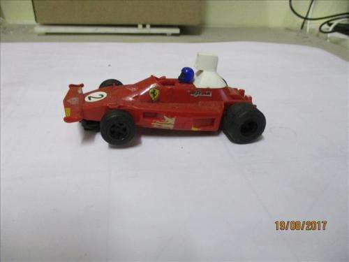 1/32 SCALE SCALEXTRIC SLOT CAR FERRARI (SPARES OR REPAIRS)