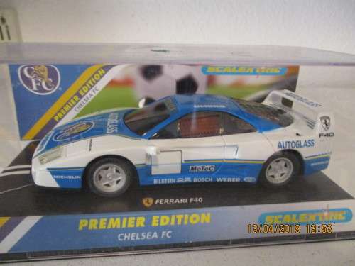 1/32 SCALE SCALEXTRIC SLOT CAR FERRARI F40 (CHELSEA FC )