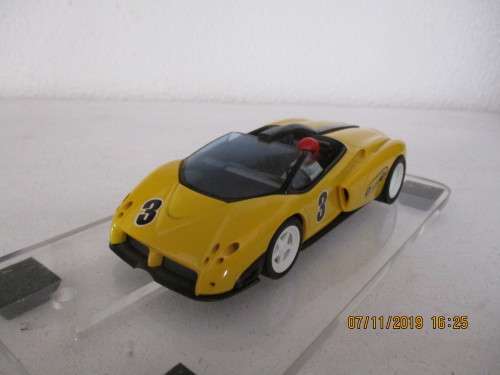 1/32 SCALE SLOT CAR  HEULIEZ PREGUNTA