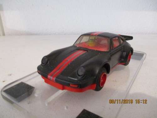 1/32 SCALE SCALEXTRIC SLOT CAR PORSCHE (RESPRAY)