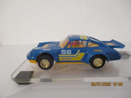 1/32 SCALE SCALEXTRIC SLOT CAR PORSCHE WITH LIGHTS