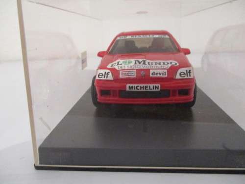 1/32 SCALE NINCO SLOT CAR RENAULT CLIO