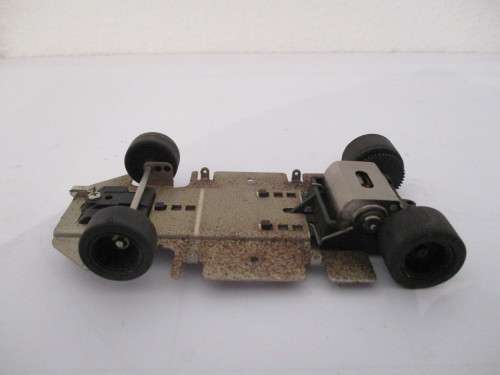 1/32 SCALE SLOT CAR CHASSIS