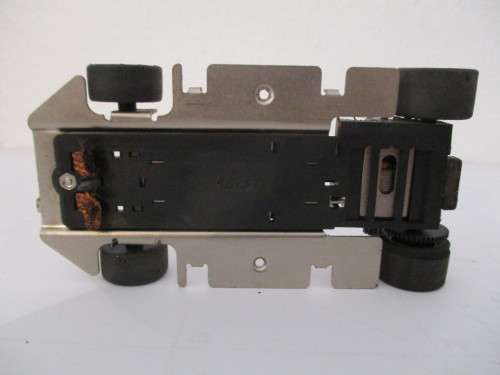 1/32 SCALE SLOT CAR CHASSIS