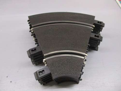 1/32 SCALE NINCO CORNERS R1 X7