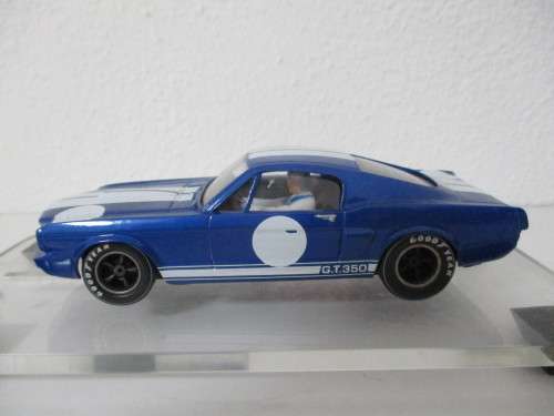 1/32 SCALE SLOT CAR (MUSTANG BODY AND NINCO CHASSIS)