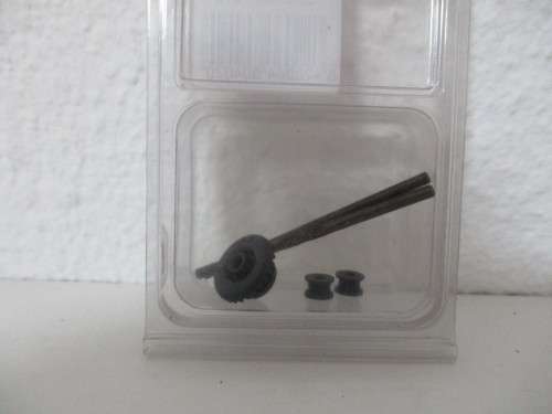 1/32 SCALE NINCO SLOT CAR AXEL GEARS AND BEARINGS GEAR IS 27Z