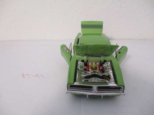 1/24 SCALE MAISTO DIE CAST 69 DODGE CHARGER (1 MIRROR MISSING)