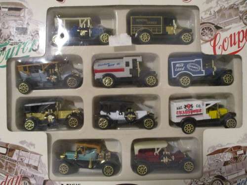 CLASSIC DIE DIE CAST CARS