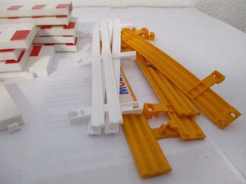 1/32 SCALE NINCO RUNOFFS AND BARRIERS (READ DESCRIPTION)