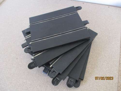 1/32 SCALE SCALEXTRIC SPORT TRACKS( X6 HALF STRAIGHTS)