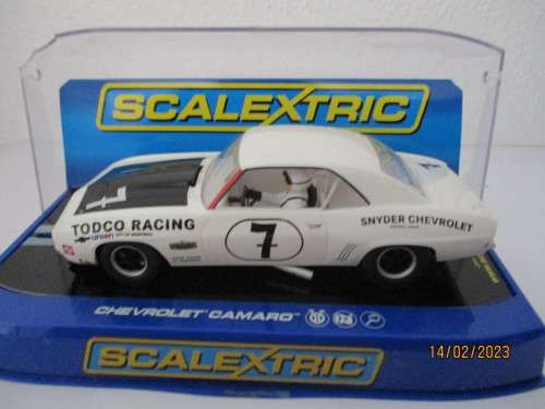 1/32 SCALE SCALEXTRIC SLOT CAR CHEV CAMARO