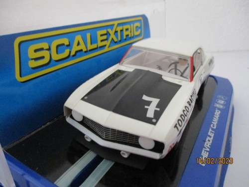 1/32 SCALE SCALEXTRIC SLOT CAR CHEV CAMARO