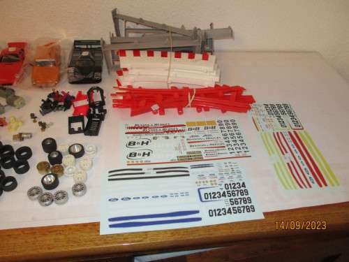 1/32 SCALE SLOT CAR SCALEXTRIC ,SCX,AND NINCO BITS AND PIECES AND ODDS AND ENDS,