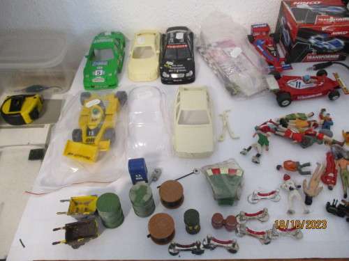 1/32 SCALE NINCO,SCX,AND SCALEXTRIC BITS AND PIECES AND ODDS AND ENDS.