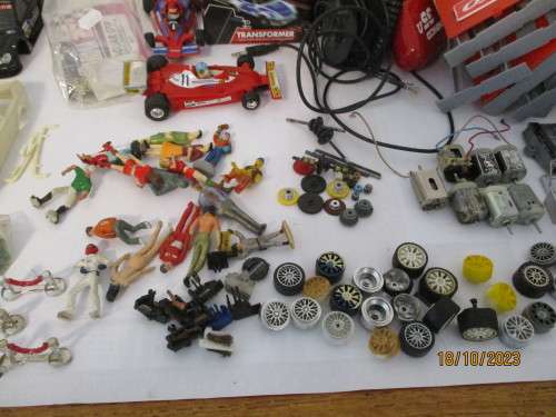 1/32 SCALE NINCO,SCX,AND SCALEXTRIC BITS AND PIECES AND ODDS AND ENDS.