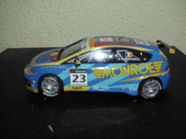 1:32 SCALE SLOT CAR - SCX SEAT LEON WTCC